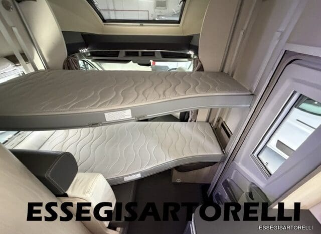 CHAUSSON FLASH 634 2018 SEMINTEGRALE BASCULANTE 5 POSTI KM 18.415 UNIPROPRIETARIO 636 CM pieno