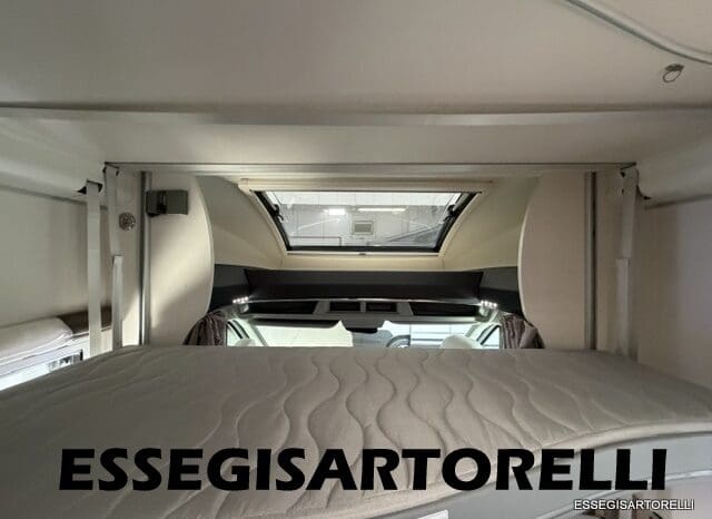 CHAUSSON FLASH 634 2018 SEMINTEGRALE BASCULANTE 5 POSTI KM 18.415 UNIPROPRIETARIO 636 CM pieno