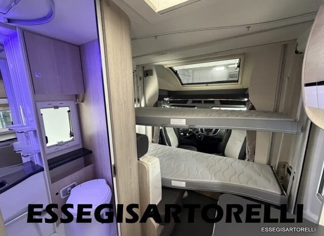 CHAUSSON FLASH 634 2018 SEMINTEGRALE BASCULANTE 5 POSTI KM 18.415 UNIPROPRIETARIO 636 CM pieno