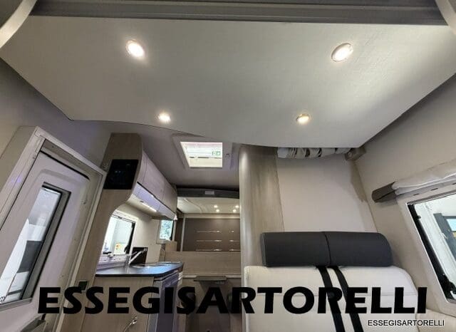 CHAUSSON FLASH 634 2018 SEMINTEGRALE BASCULANTE 5 POSTI KM 18.415 UNIPROPRIETARIO 636 CM pieno