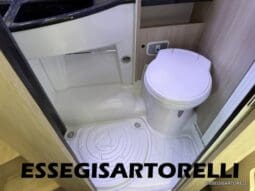CHAUSSON FLASH 634 2018 SEMINTEGRALE BASCULANTE 5 POSTI KM 18.415 UNIPROPRIETARIO 636 CM pieno