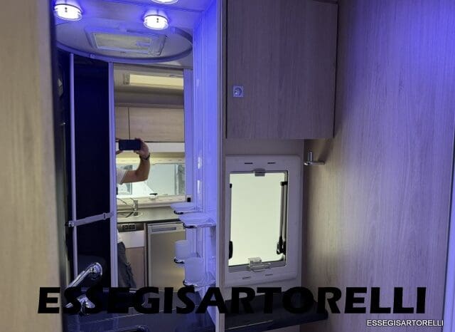 CHAUSSON FLASH 634 2018 SEMINTEGRALE BASCULANTE 5 POSTI KM 18.415 UNIPROPRIETARIO 636 CM pieno