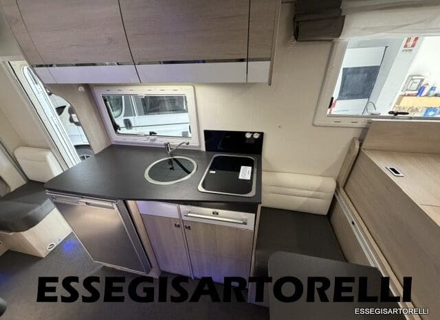 CHAUSSON FLASH 634 2018 SEMINTEGRALE BASCULANTE 5 POSTI KM 18.415 UNIPROPRIETARIO 636 CM pieno