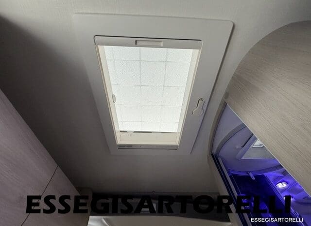 CHAUSSON FLASH 634 2018 SEMINTEGRALE BASCULANTE 5 POSTI KM 18.415 UNIPROPRIETARIO 636 CM pieno