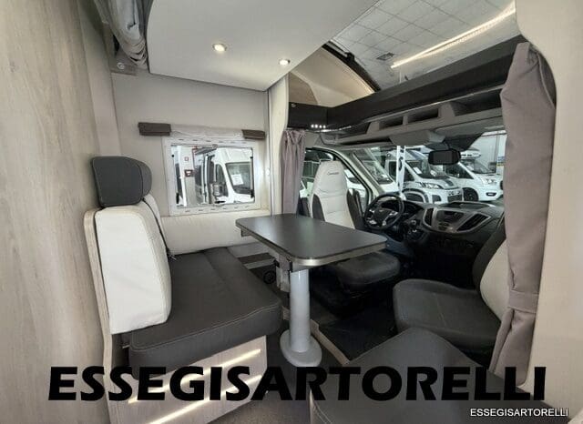CHAUSSON FLASH 634 2018 SEMINTEGRALE BASCULANTE 5 POSTI KM 18.415 UNIPROPRIETARIO 636 CM pieno