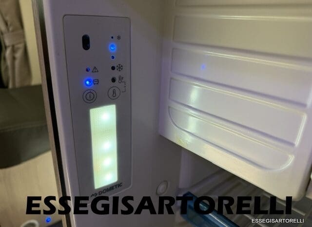 CHAUSSON FLASH 634 2018 SEMINTEGRALE BASCULANTE 5 POSTI KM 18.415 UNIPROPRIETARIO 636 CM pieno