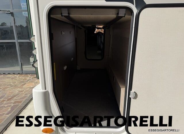 CHAUSSON FLASH 634 2018 SEMINTEGRALE BASCULANTE 5 POSTI KM 18.415 UNIPROPRIETARIO 636 CM pieno