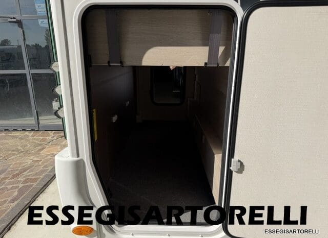 CHAUSSON FLASH 634 2018 SEMINTEGRALE BASCULANTE 5 POSTI KM 18.415 UNIPROPRIETARIO 636 CM pieno