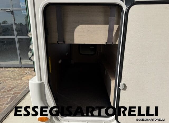 CHAUSSON FLASH 634 2018 SEMINTEGRALE BASCULANTE 5 POSTI KM 18.415 UNIPROPRIETARIO 636 CM pieno