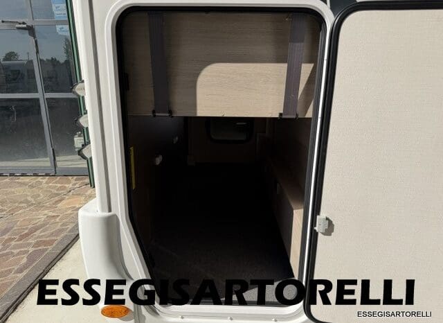 CHAUSSON FLASH 634 2018 SEMINTEGRALE BASCULANTE 5 POSTI KM 18.415 UNIPROPRIETARIO 636 CM pieno