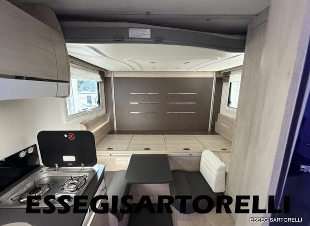 CHAUSSON FLASH 634 2018 SEMINTEGRALE BASCULANTE 5 POSTI KM 18.415 UNIPROPRIETARIO 636 CM pieno