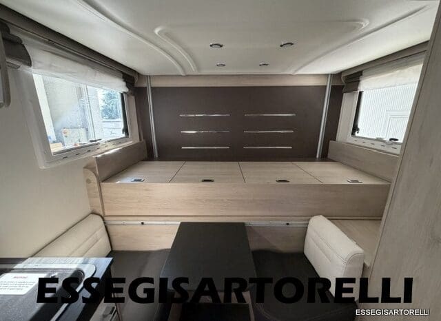 CHAUSSON FLASH 634 2018 SEMINTEGRALE BASCULANTE 5 POSTI KM 18.415 UNIPROPRIETARIO 636 CM pieno