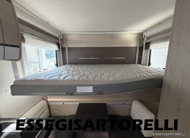 CHAUSSON FLASH 634 2018 SEMINTEGRALE BASCULANTE 5 POSTI KM 18.415 UNIPROPRIETARIO 636 CM pieno