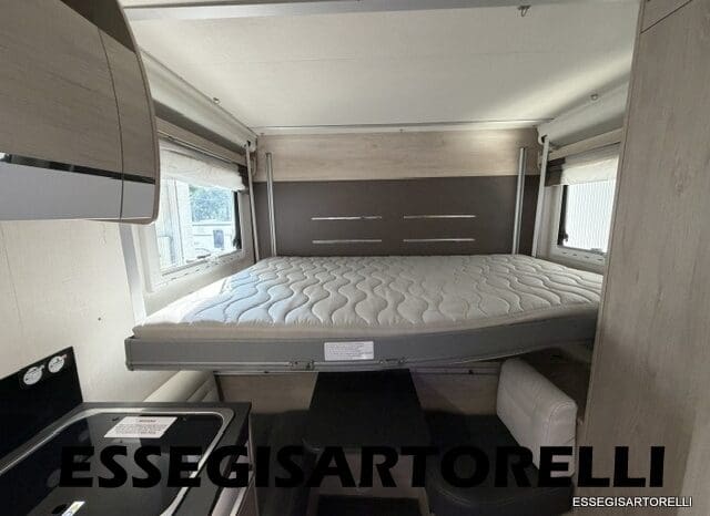 CHAUSSON FLASH 634 2018 SEMINTEGRALE BASCULANTE 5 POSTI KM 18.415 UNIPROPRIETARIO 636 CM pieno