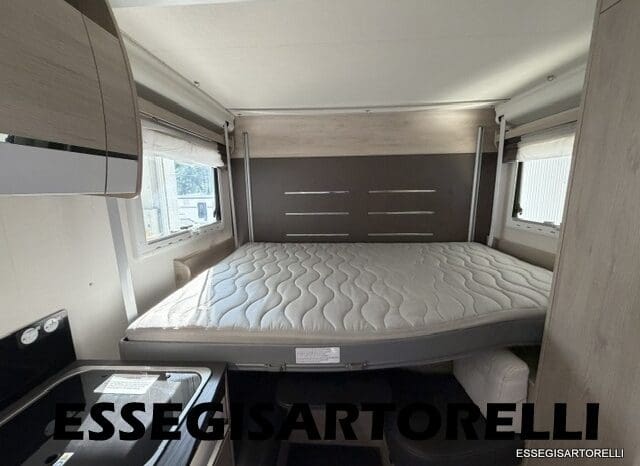 CHAUSSON FLASH 634 2018 SEMINTEGRALE BASCULANTE 5 POSTI KM 18.415 UNIPROPRIETARIO 636 CM pieno