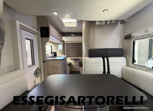 CHAUSSON FLASH 634 2018 SEMINTEGRALE BASCULANTE 5 POSTI KM 18.415 UNIPROPRIETARIO 636 CM pieno