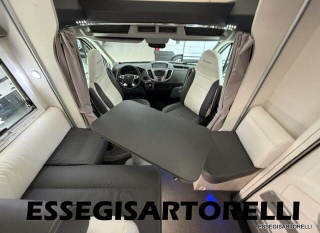CHAUSSON FLASH 634 2018 SEMINTEGRALE BASCULANTE 5 POSTI KM 18.415 UNIPROPRIETARIO 636 CM pieno