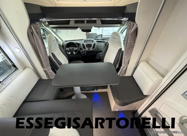 CHAUSSON FLASH 634 2018 SEMINTEGRALE BASCULANTE 5 POSTI KM 18.415 UNIPROPRIETARIO 636 CM pieno
