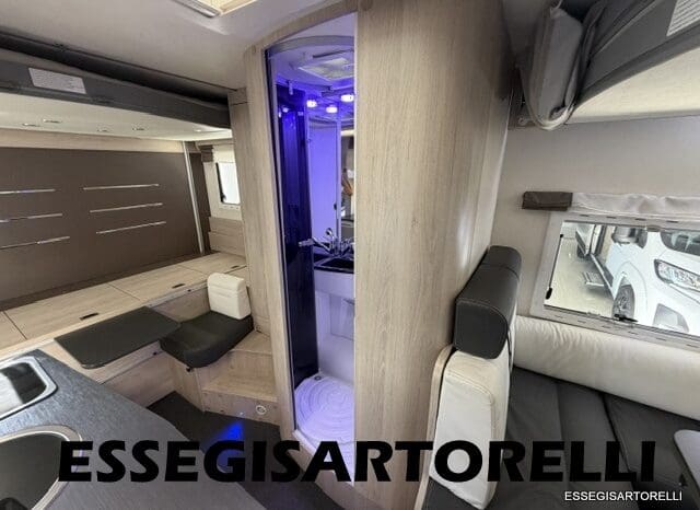 CHAUSSON FLASH 634 2018 SEMINTEGRALE BASCULANTE 5 POSTI KM 18.415 UNIPROPRIETARIO 636 CM pieno