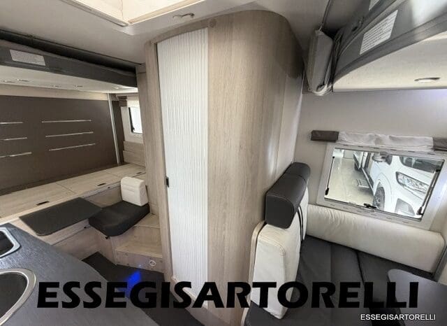 CHAUSSON FLASH 634 2018 SEMINTEGRALE BASCULANTE 5 POSTI KM 18.415 UNIPROPRIETARIO 636 CM pieno