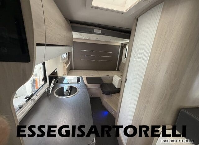 CHAUSSON FLASH 634 2018 SEMINTEGRALE BASCULANTE 5 POSTI KM 18.415 UNIPROPRIETARIO 636 CM pieno