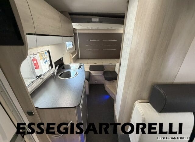 CHAUSSON FLASH 634 2018 SEMINTEGRALE BASCULANTE 5 POSTI KM 18.415 UNIPROPRIETARIO 636 CM pieno