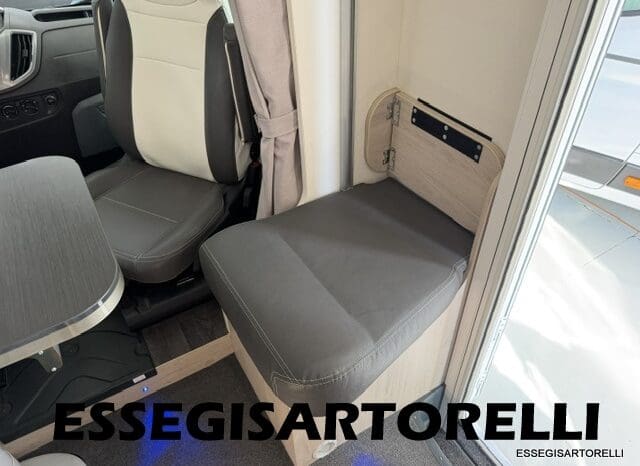 CHAUSSON FLASH 634 2018 SEMINTEGRALE BASCULANTE 5 POSTI KM 18.415 UNIPROPRIETARIO 636 CM pieno