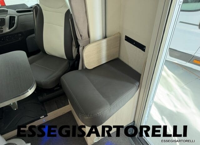 CHAUSSON FLASH 634 2018 SEMINTEGRALE BASCULANTE 5 POSTI KM 18.415 UNIPROPRIETARIO 636 CM pieno