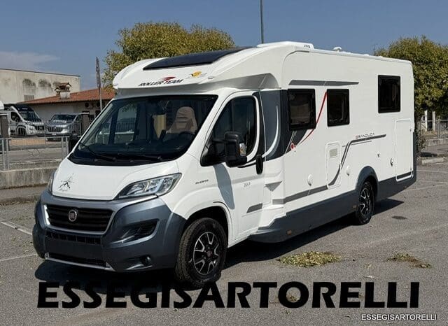 ROLLER TEAM GRANDUCA 265 P GARAGE 2015 FULL LETTO NAUTICO DOPPIO CLIMA pieno