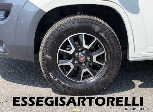 ROLLER TEAM GRANDUCA 265 P GARAGE 2015 FULL LETTO NAUTICO DOPPIO CLIMA pieno