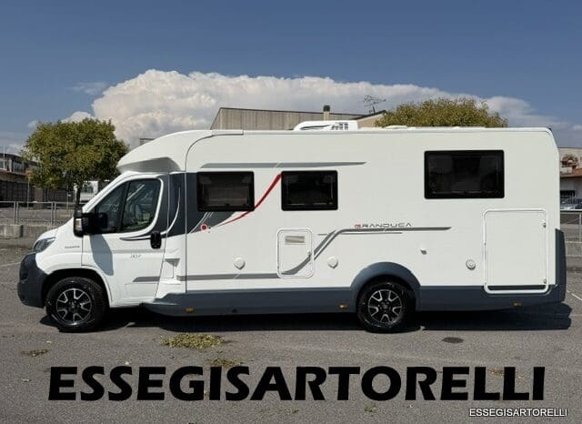 ROLLER TEAM GRANDUCA 265 P GARAGE 2015 FULL LETTO NAUTICO DOPPIO CLIMA pieno