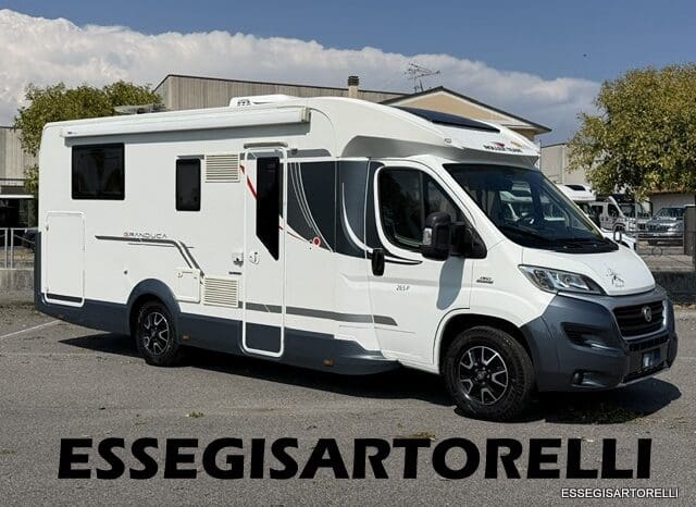 ROLLER TEAM GRANDUCA 265 P GARAGE 2015 FULL LETTO NAUTICO DOPPIO CLIMA pieno