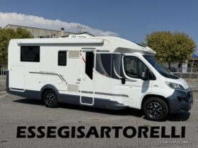 ROLLER TEAM GRANDUCA 265 P GARAGE 2015 FULL LETTO NAUTICO DOPPIO CLIMA