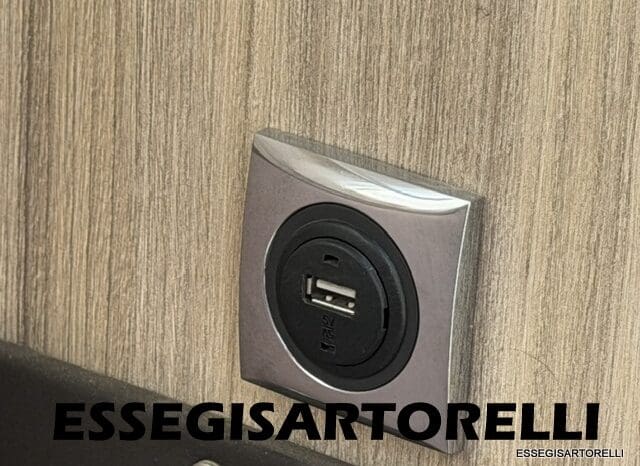 ROLLER TEAM GRANDUCA 265 P GARAGE 2015 FULL LETTO NAUTICO DOPPIO CLIMA pieno
