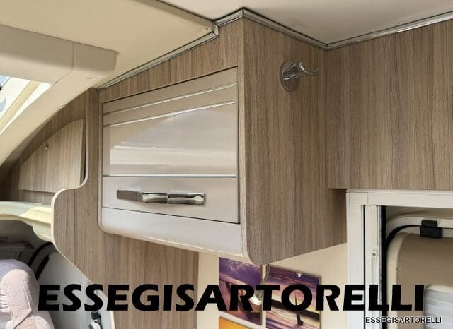 ROLLER TEAM GRANDUCA 265 P GARAGE 2015 FULL LETTO NAUTICO DOPPIO CLIMA pieno
