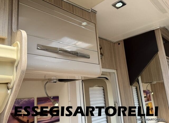 ROLLER TEAM GRANDUCA 265 P GARAGE 2015 FULL LETTO NAUTICO DOPPIO CLIMA pieno
