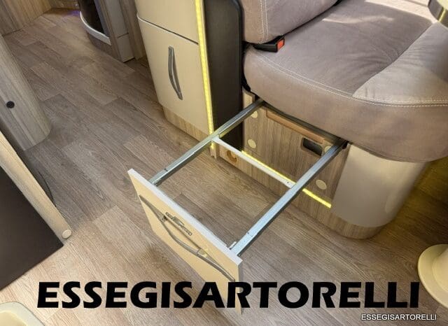 ROLLER TEAM GRANDUCA 265 P GARAGE 2015 FULL LETTO NAUTICO DOPPIO CLIMA pieno