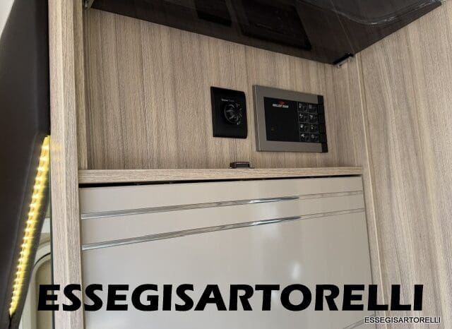 ROLLER TEAM GRANDUCA 265 P GARAGE 2015 FULL LETTO NAUTICO DOPPIO CLIMA pieno