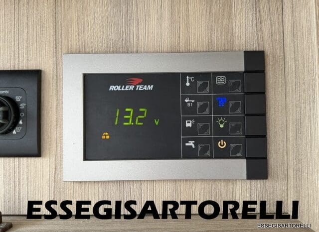 ROLLER TEAM GRANDUCA 265 P GARAGE 2015 FULL LETTO NAUTICO DOPPIO CLIMA pieno