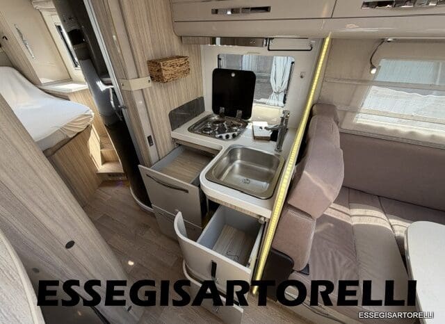 ROLLER TEAM GRANDUCA 265 P GARAGE 2015 FULL LETTO NAUTICO DOPPIO CLIMA pieno