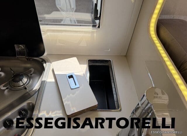 ROLLER TEAM GRANDUCA 265 P GARAGE 2015 FULL LETTO NAUTICO DOPPIO CLIMA pieno