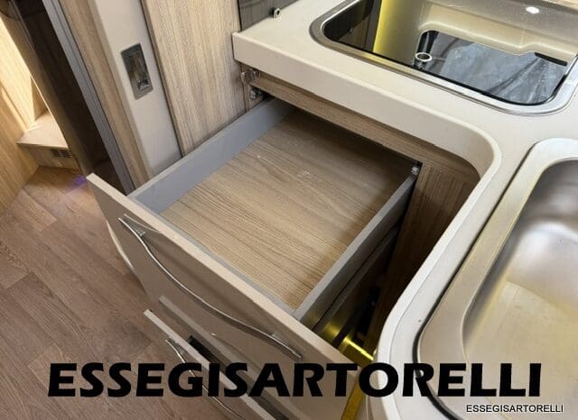 ROLLER TEAM GRANDUCA 265 P GARAGE 2015 FULL LETTO NAUTICO DOPPIO CLIMA pieno