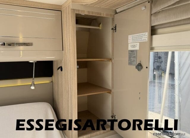ROLLER TEAM GRANDUCA 265 P GARAGE 2015 FULL LETTO NAUTICO DOPPIO CLIMA pieno