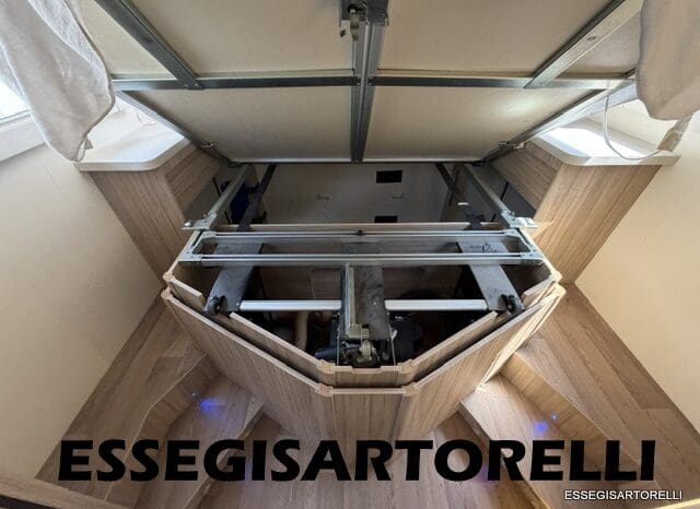 ROLLER TEAM GRANDUCA 265 P GARAGE 2015 FULL LETTO NAUTICO DOPPIO CLIMA pieno