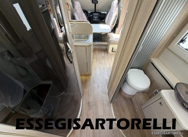 ROLLER TEAM GRANDUCA 265 P GARAGE 2015 FULL LETTO NAUTICO DOPPIO CLIMA pieno