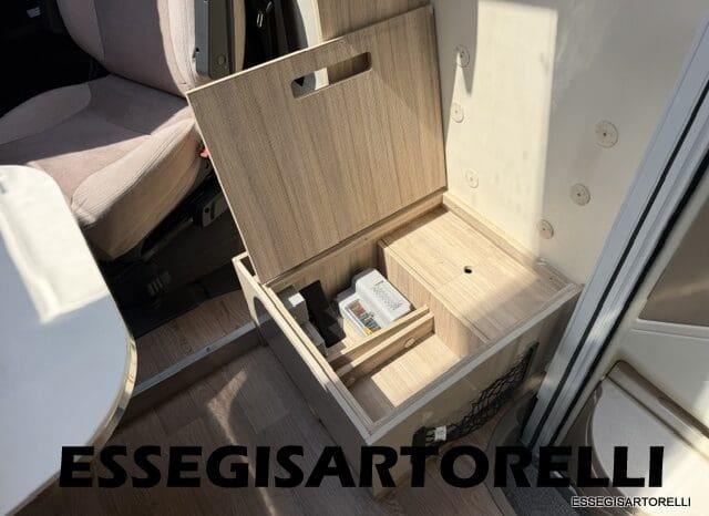 ROLLER TEAM GRANDUCA 265 P GARAGE 2015 FULL LETTO NAUTICO DOPPIO CLIMA pieno
