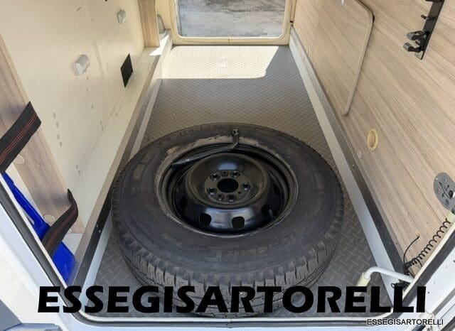 ROLLER TEAM GRANDUCA 265 P GARAGE 2015 FULL LETTO NAUTICO DOPPIO CLIMA pieno