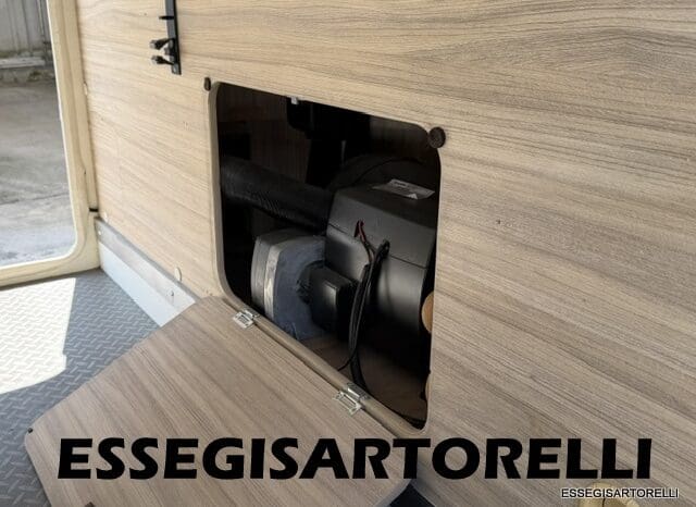 ROLLER TEAM GRANDUCA 265 P GARAGE 2015 FULL LETTO NAUTICO DOPPIO CLIMA pieno