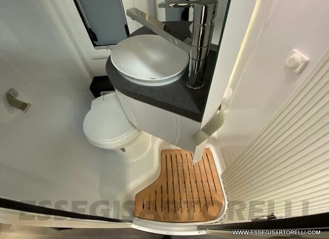 CHAUSSON EXCLUSIVE LINE 660 170 CV AUTOMATICO 699 CM 2022 solo 1.910 KM ! pieno