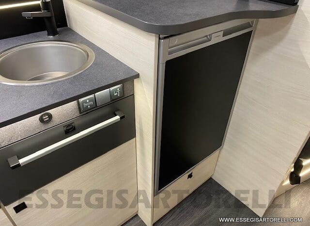 CHAUSSON EXCLUSIVE LINE 660 170 CV AUTOMATICO 699 CM 2022 solo 1.910 KM ! pieno